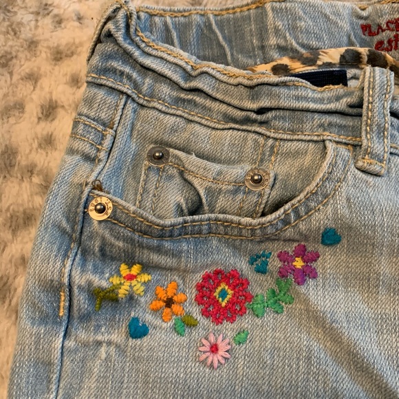 ‼️SOLD‼️Multicoloured embroidered TCP shorts. - Picture 4 of 6